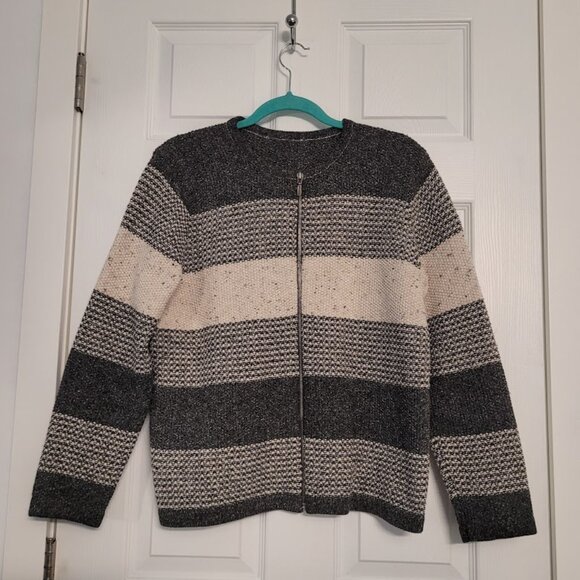 Classic zippered sweater jacket-grey/cream. Fits Size L. Boutique -100% cotton? - Picture 1 of 3